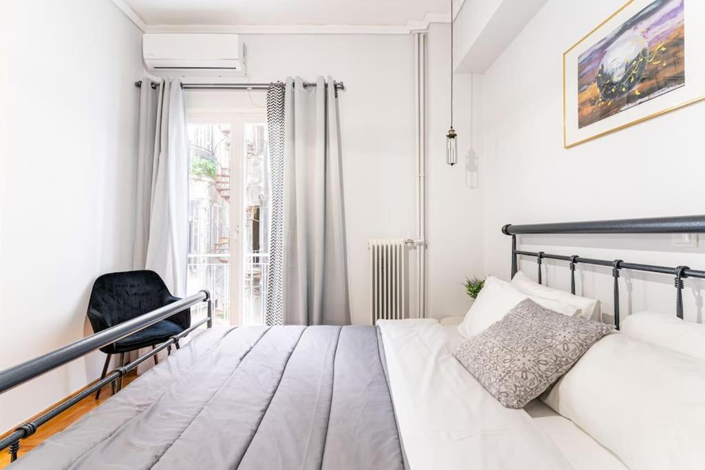 Downtown Cute Apt In The Heart Of Plaka アテネ エクステリア 写真